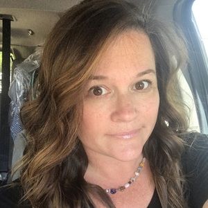 Meet your Posher, Leslie